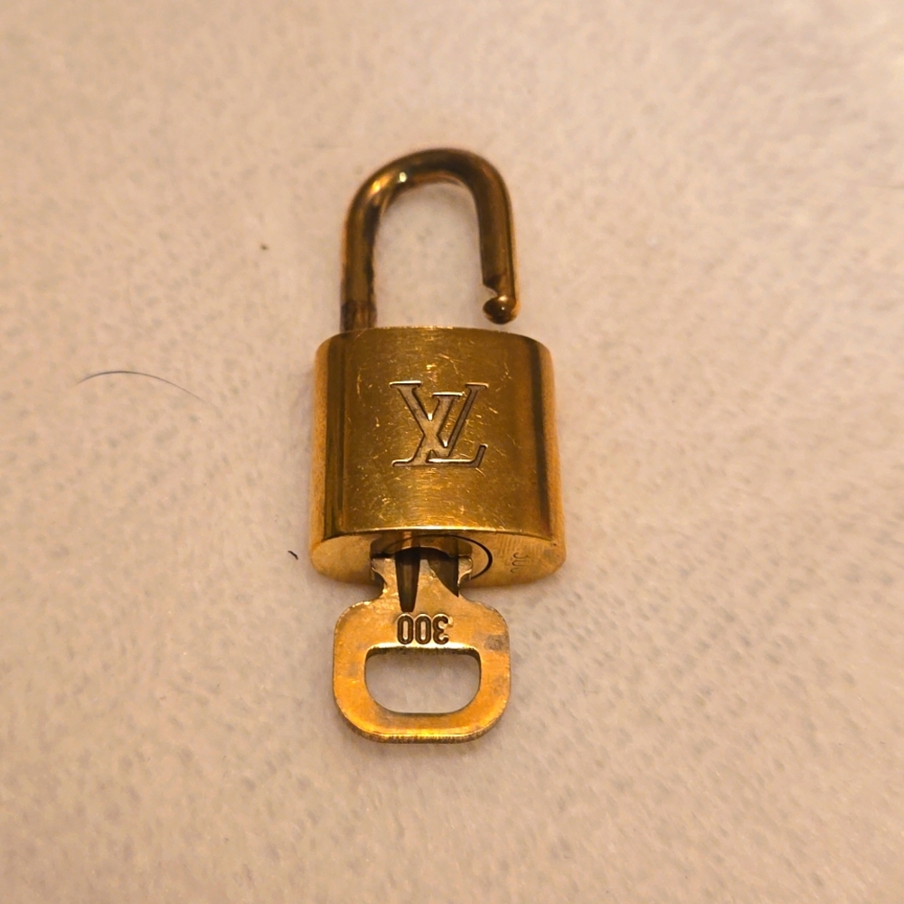 Louis Vuitton 314 or 315 Lock & Key